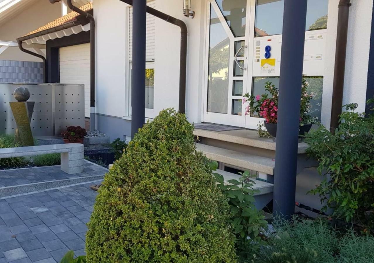 Ferienwohnung Weiß Wachtenburg Wachenheim an der Weinstraße Exterior foto