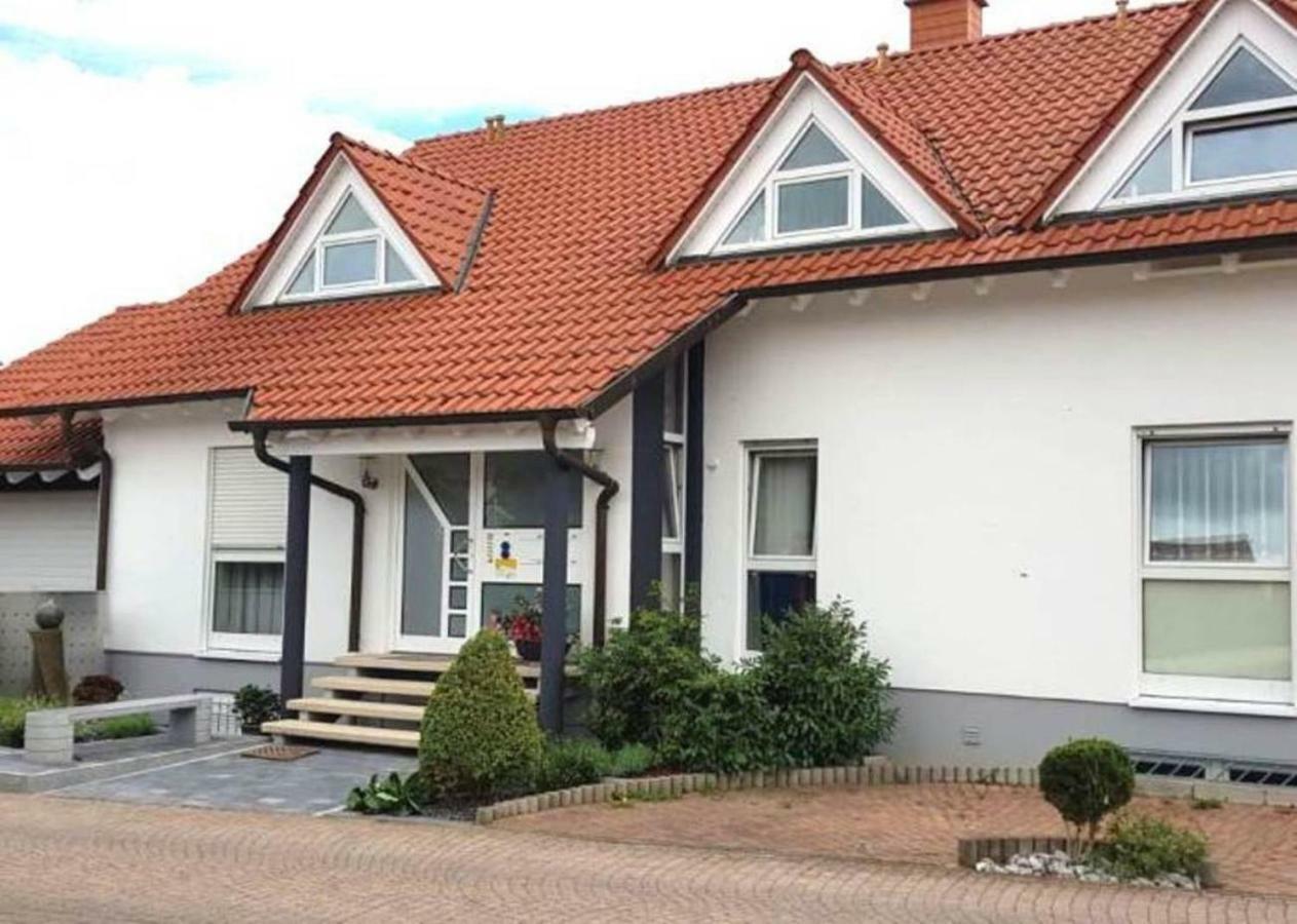 Ferienwohnung Weiß Wachtenburg Wachenheim an der Weinstraße Exterior foto