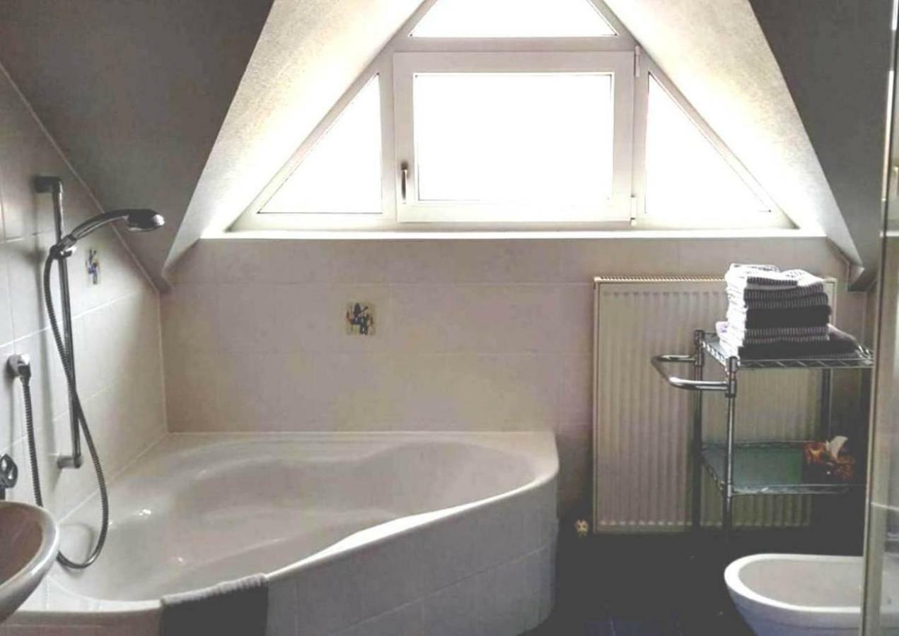 Ferienwohnung Weiß Wachtenburg Wachenheim an der Weinstraße Exterior foto